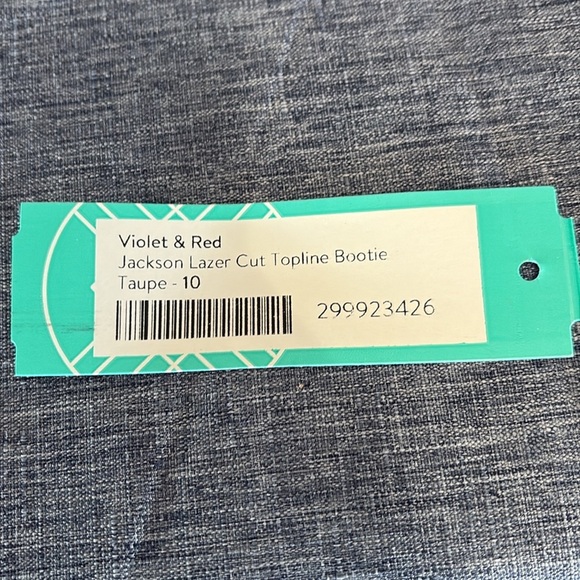 NWT Violet & Red Women’s Size 8 and 10 Jackson Lazer Cut Topline Tan Booties - Picture 4 of 7